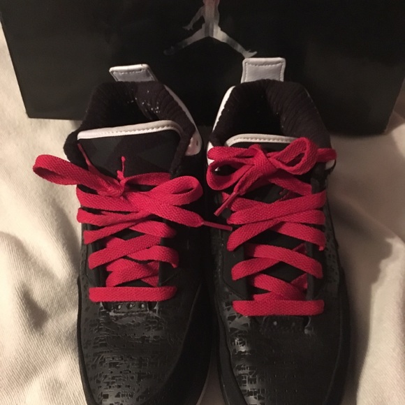 Nike Jordans - Picture 6 of 7